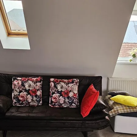 Stilvolles Für 4 Personen In * Ulmerfeld