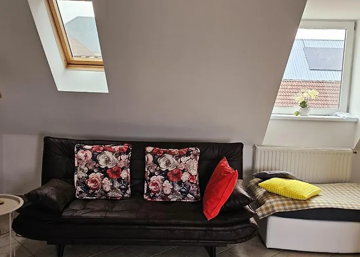 Stilvolles Für 4 Personen In * Ulmerfeld